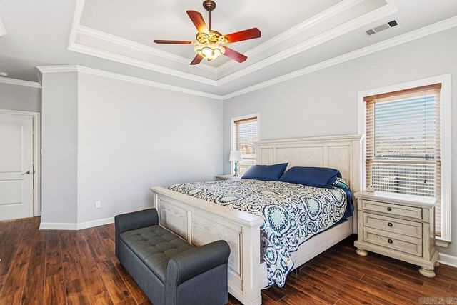 5015 Caribbean Drive W, Benton, AR 72019