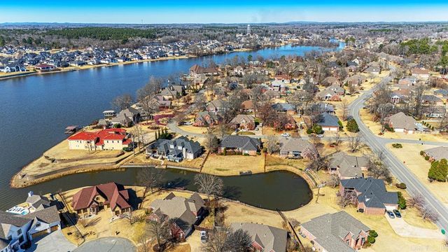 5015 Caribbean Drive W, Benton, AR 72019