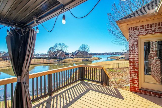 5015 Caribbean Drive W, Benton, AR 72019