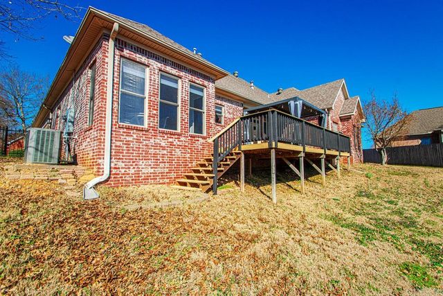 5015 Caribbean Drive W, Benton, AR 72019