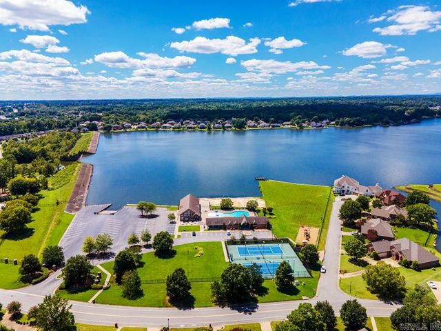 5015 Caribbean Drive W, Benton, AR 72019
