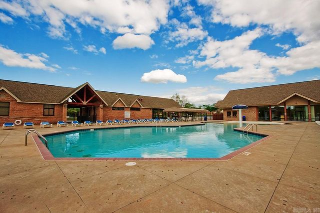 5015 Caribbean Drive W, Benton, AR 72019