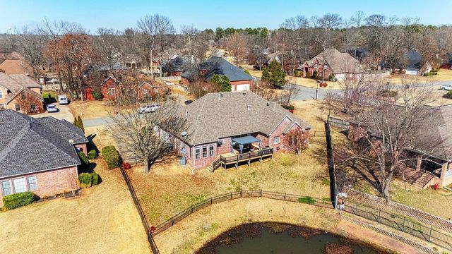 5015 Caribbean Drive W, Benton, AR 72019