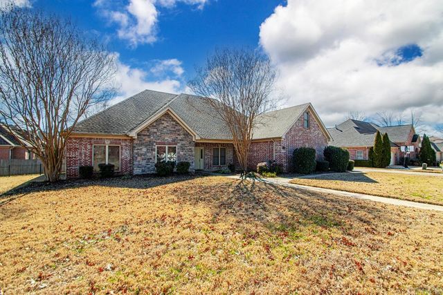 5015 Caribbean Drive W, Benton, AR 72019
