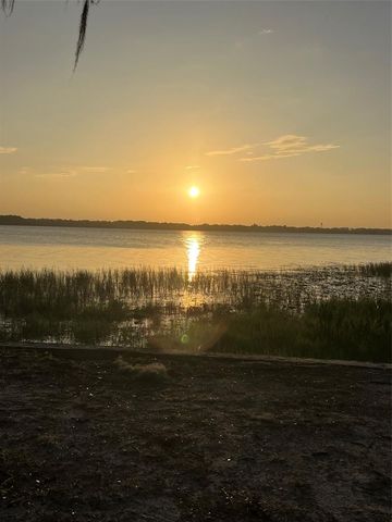 12703 CR-48, Astatula, FL 34705