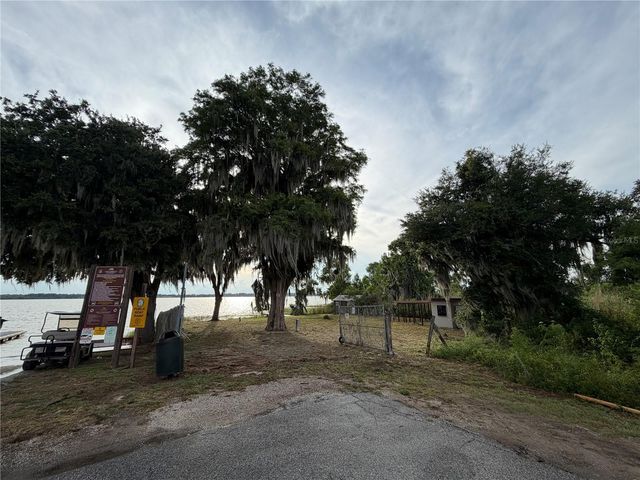 12703 CR-48, Astatula, FL 34705