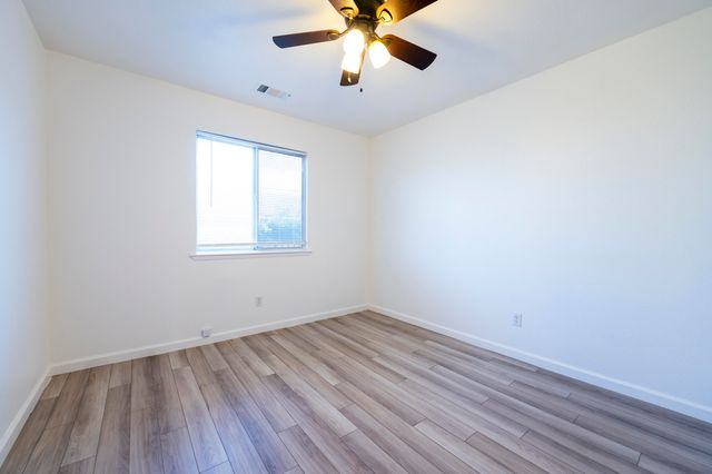 2705 Limestone Court, Anderson, CA 96007