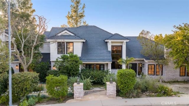 4017 Nogales, Tarzana, CA 91356