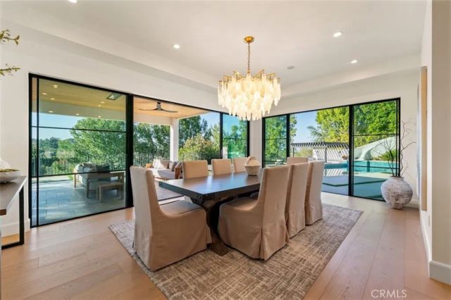 4017 Nogales, Tarzana, CA 91356