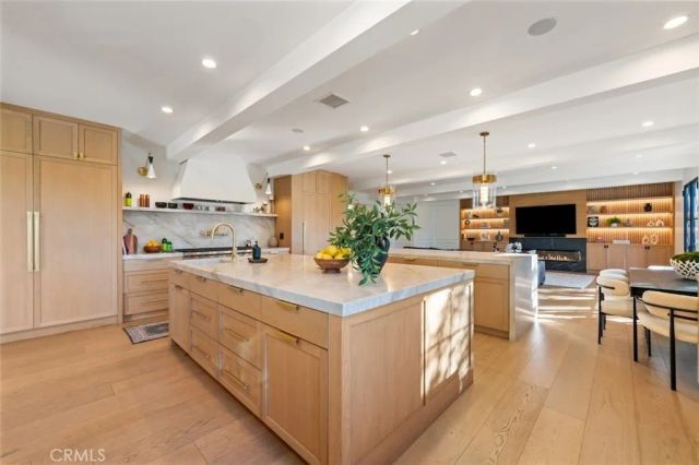 4017 Nogales, Tarzana, CA 91356