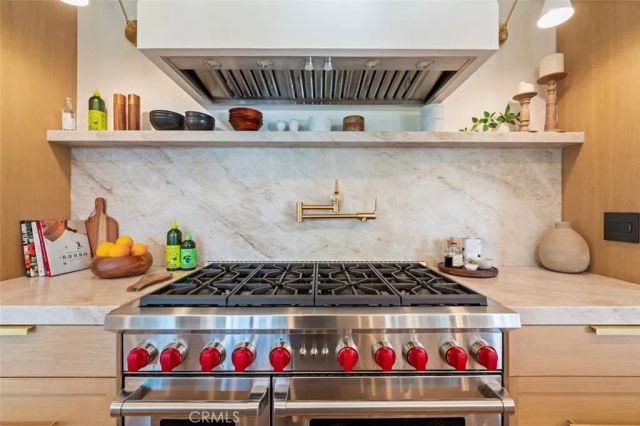4017 Nogales, Tarzana, CA 91356