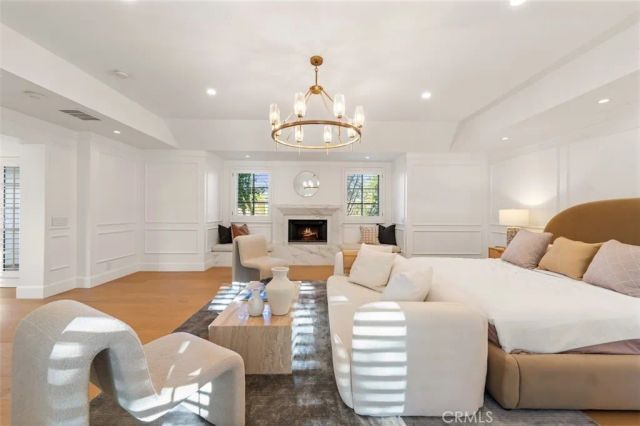 4017 Nogales, Tarzana, CA 91356