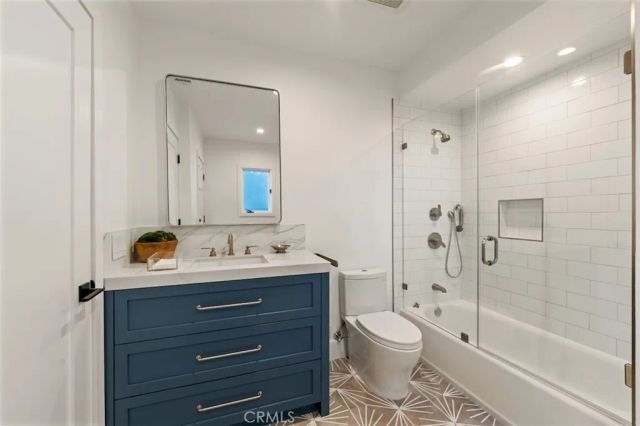 4017 Nogales, Tarzana, CA 91356