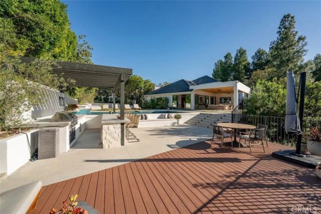 4017 Nogales, Tarzana, CA 91356