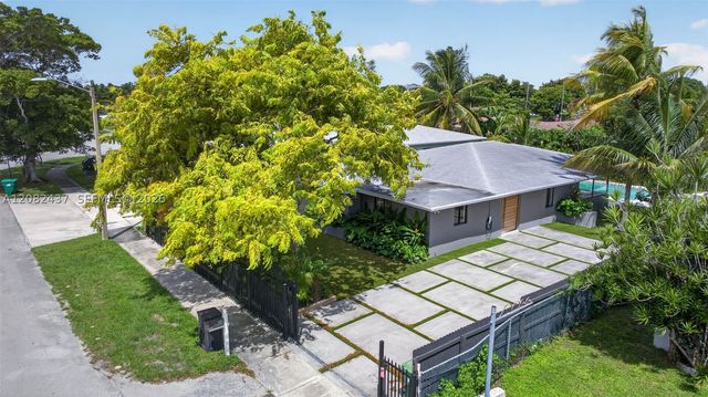1215 NE 110th St, Miami, FL 33161