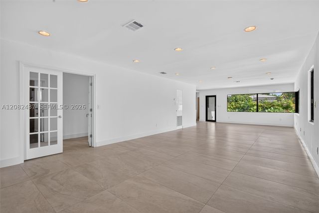 1215 NE 110th St, Miami, FL 33161