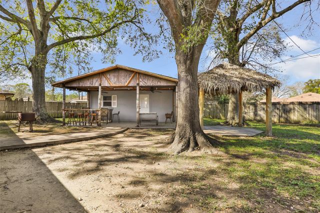 110 John Street, Liberty, TX 77575