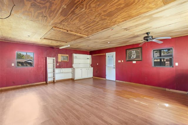 110 John Street, Liberty, TX 77575