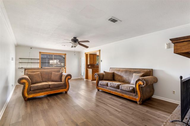 110 John Street, Liberty, TX 77575