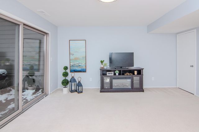 3017 Lakehaven Court, Ann Arbor, MI 48105