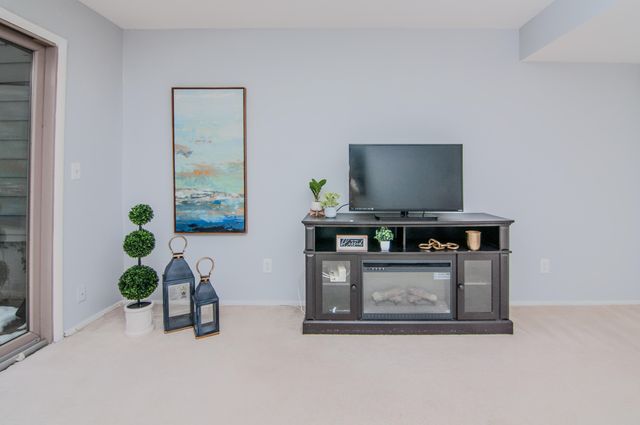 3017 Lakehaven Court, Ann Arbor, MI 48105