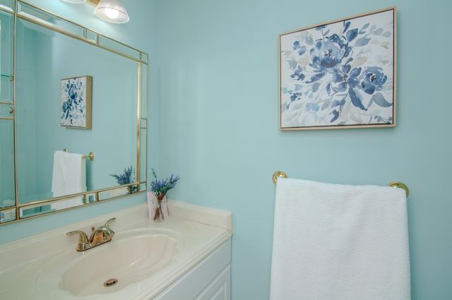 3017 Lakehaven Court, Ann Arbor, MI 48105
