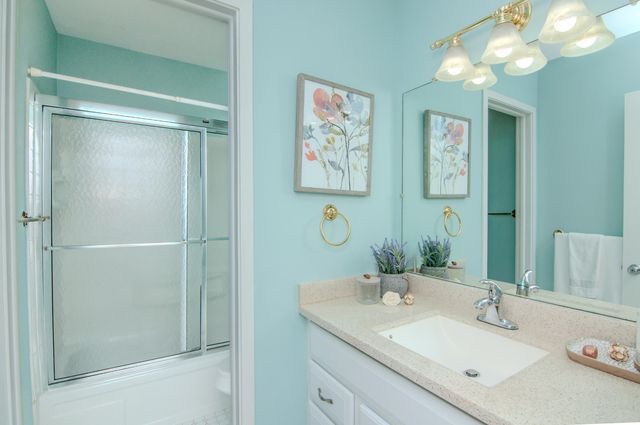 3017 Lakehaven Court, Ann Arbor, MI 48105