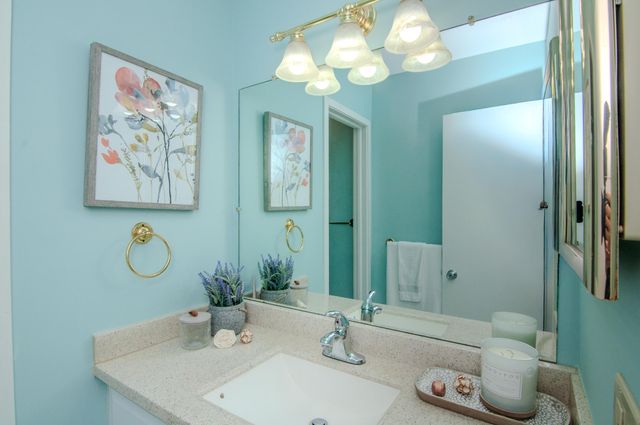 3017 Lakehaven Court, Ann Arbor, MI 48105