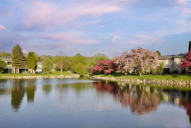 3017 Lakehaven Court, Ann Arbor, MI 48105