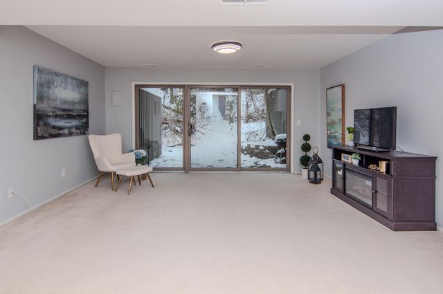 3017 Lakehaven Court, Ann Arbor, MI 48105