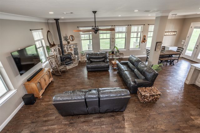 245 Mcdaniel Road, Tioga, TX 76271