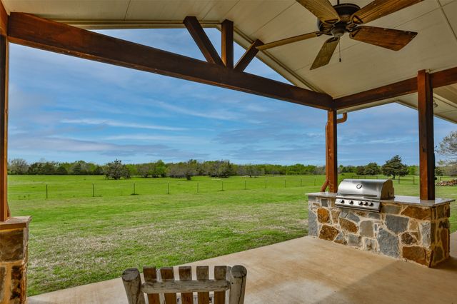 245 Mcdaniel Road, Tioga, TX 76271