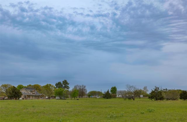 245 Mcdaniel Road, Tioga, TX 76271
