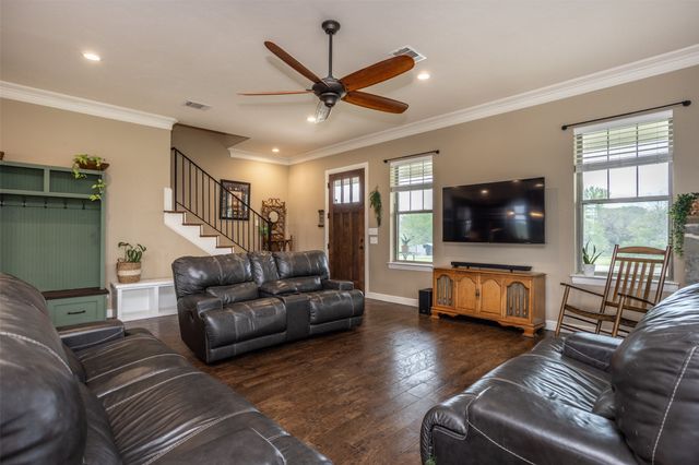 245 Mcdaniel Road, Tioga, TX 76271
