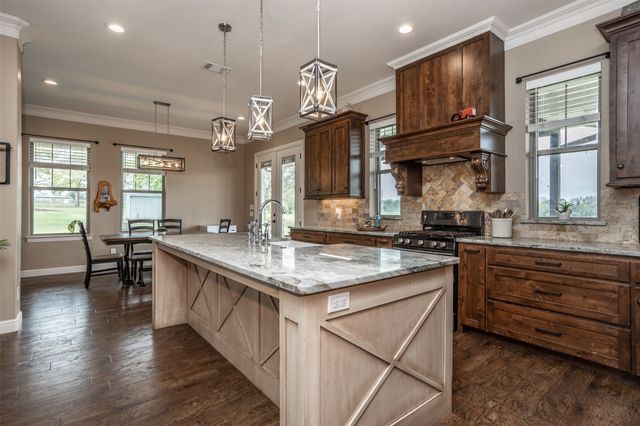 245 Mcdaniel Road, Tioga, TX 76271