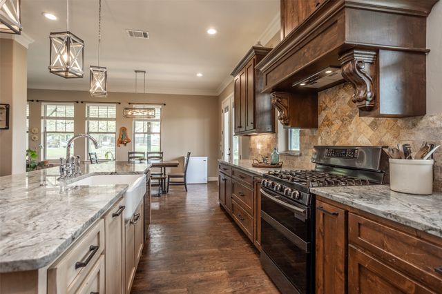245 Mcdaniel Road, Tioga, TX 76271