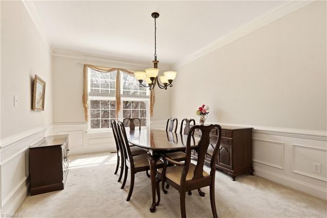 102 Jamestown Oaks Drive, Jamestown, NC 27282