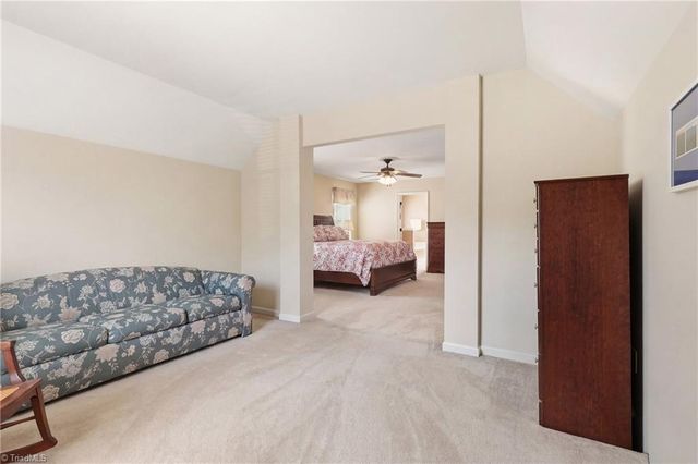 102 Jamestown Oaks Drive, Jamestown, NC 27282