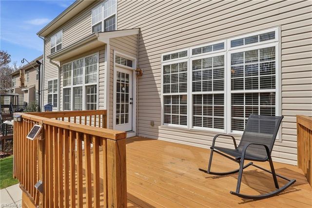 102 Jamestown Oaks Drive, Jamestown, NC 27282