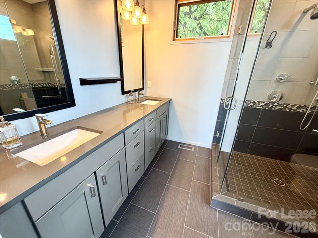 305 Mcninch Street B, Charlotte, NC 28202