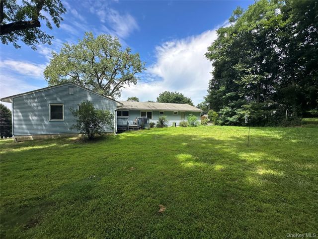 45 Clover Hill Drive, Poughkeepsie, NY 12603