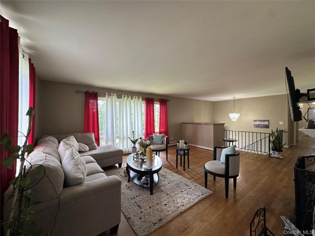 45 Clover Hill Drive, Poughkeepsie, NY 12603