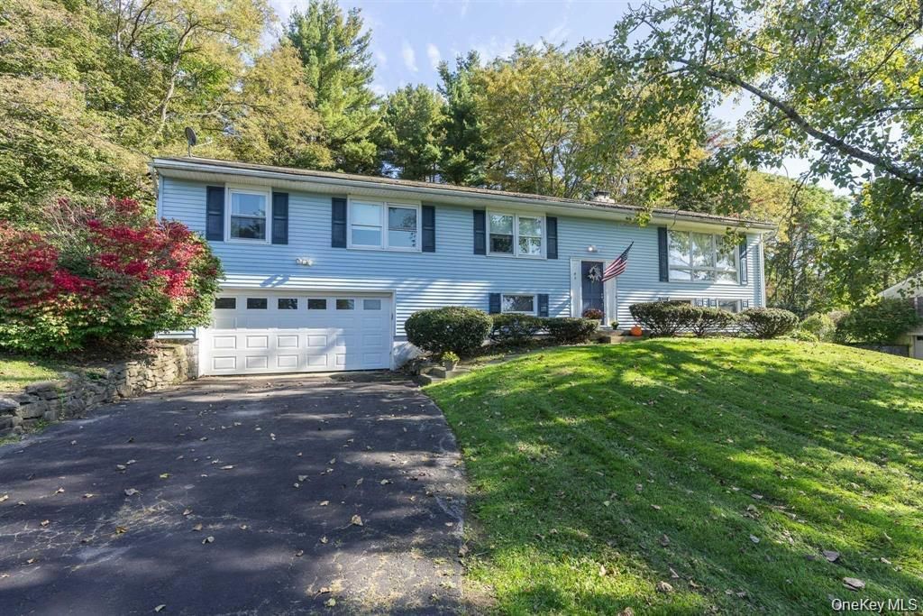45 Clover Hill Drive, Poughkeepsie, NY 12603