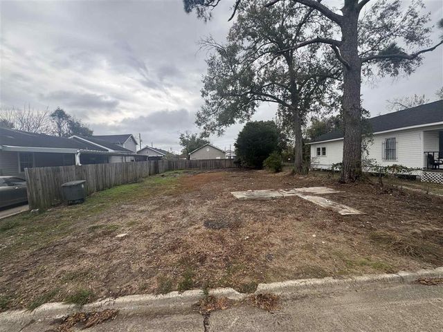 412 V E Washington Avenue, Lake Charles, LA 70601