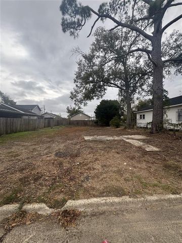 412 V E Washington Avenue, Lake Charles, LA 70601