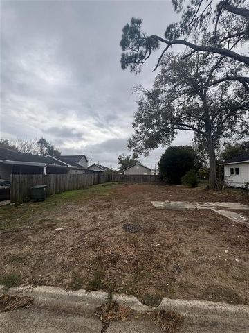 412 V E Washington Avenue, Lake Charles, LA 70601