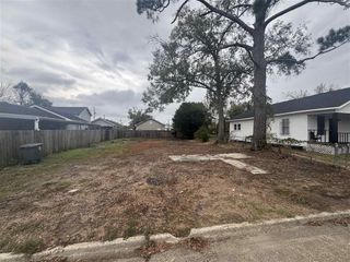 412 V E Washington Avenue, Lake Charles, LA 70601