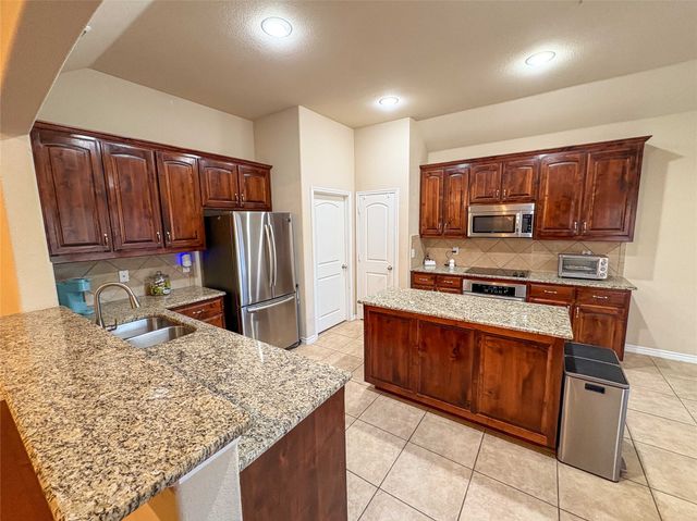 754 Peach Lane, Burleson, TX 76028