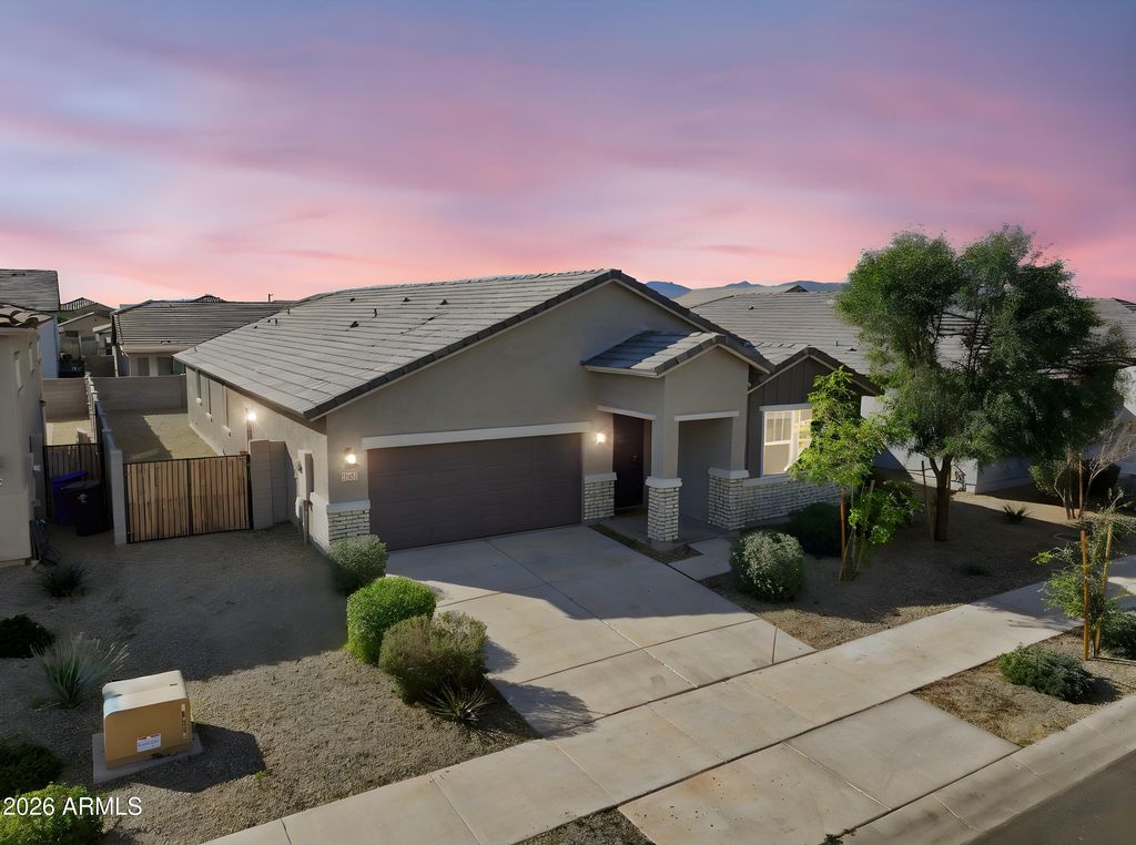 17821 W VILLA HERMOSA Lane, Surprise, AZ 85387 — exterior
