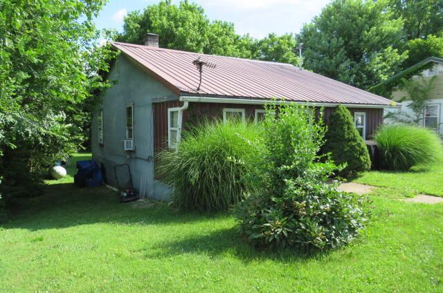 231 E Marshfield Street, Hartville, MO 65667